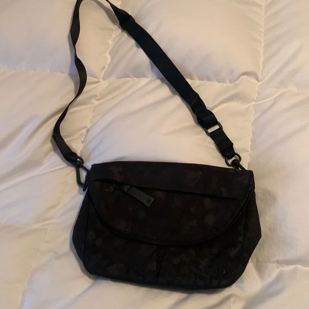 Lululemon Festival Bag 5L